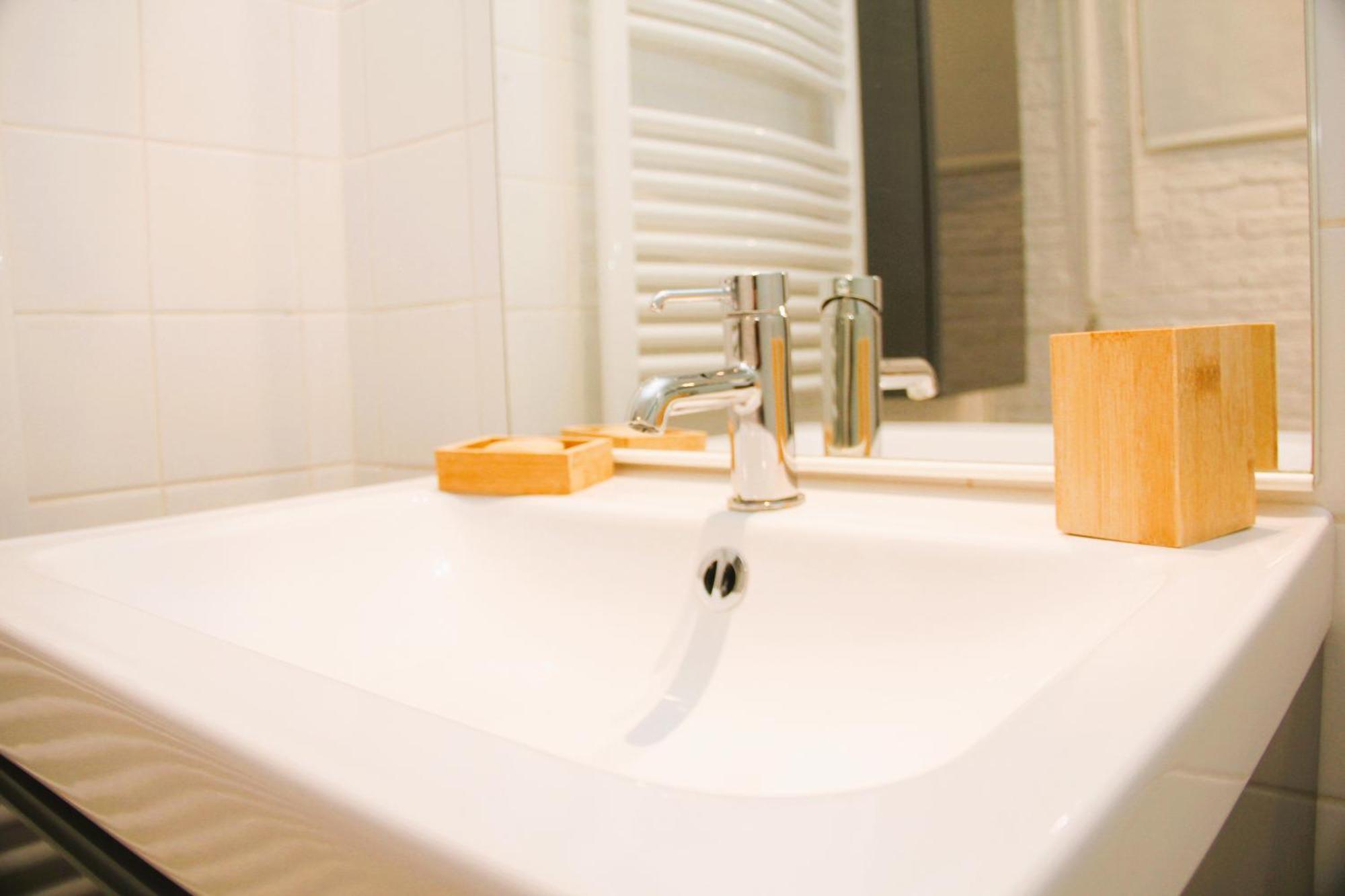 Appartement Climatise Parking Gratuit Surveille Avignon Luaran gambar